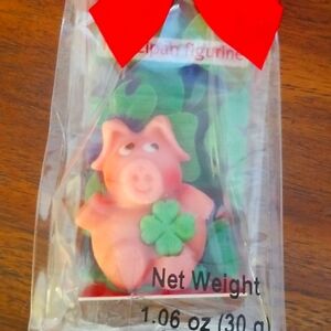 It is a type of candy thing that is a pig